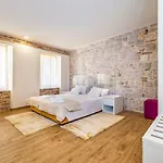 Idassa Atrium Guest house 4*