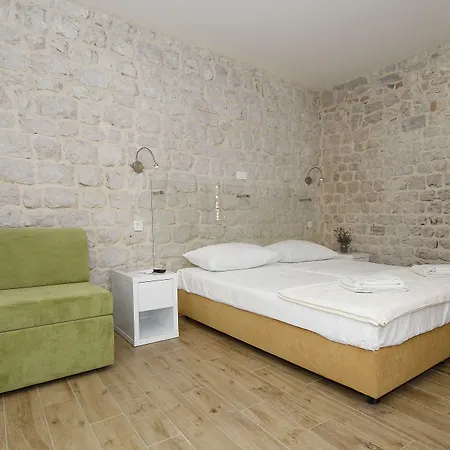 Πανσιόν Idassa Atrium 4*