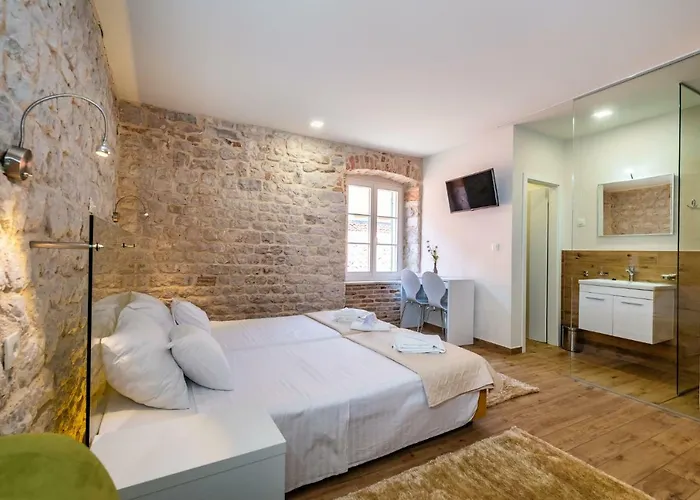 Idassa Atrium Guest house 4*