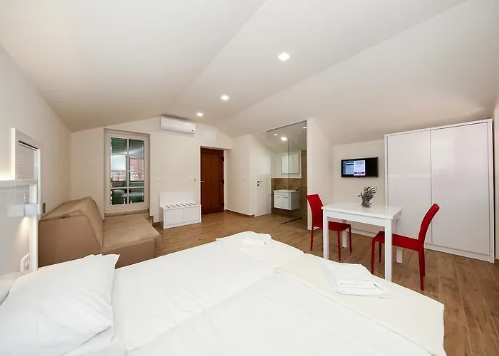 Pensjonat Idassa Atrium 4*